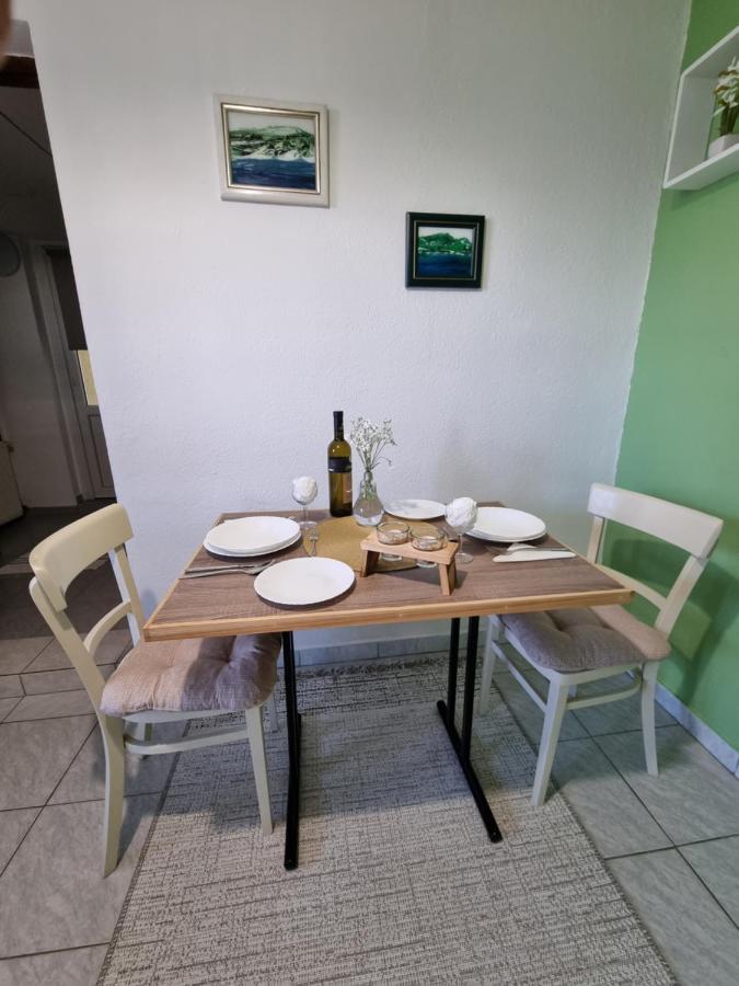 Studio Apartman Krosna Perusic 외부 사진