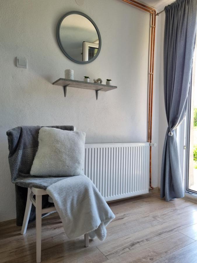 Studio Apartman Krosna Perusic 외부 사진
